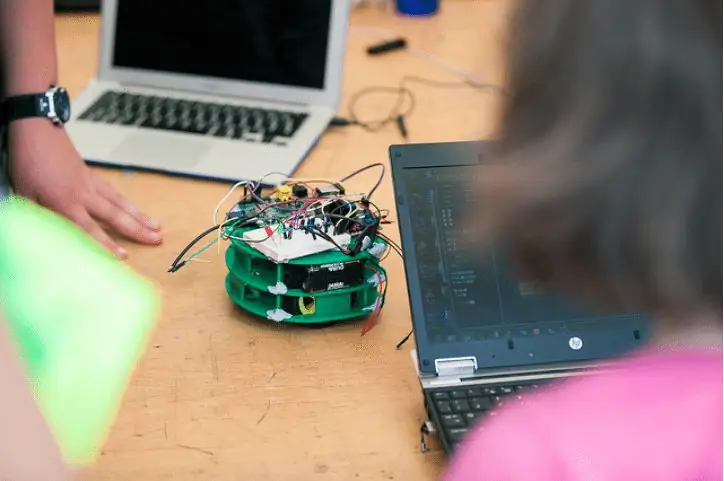 Обучение на практике: влияние движения Maker на образование