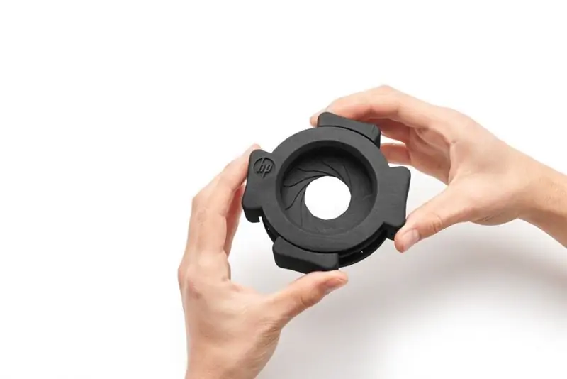 3D печать Multi Jet Fusion черного цвета.