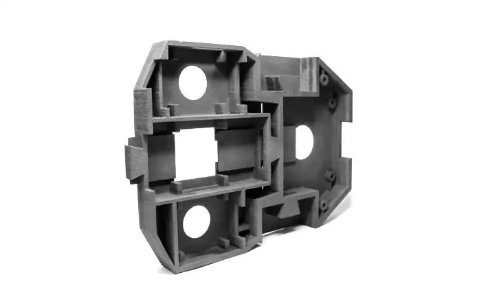 Фюзеляж дрона, напечатанный на 3D-принтере CBAM, изготовлен из композитного углеродного волокна.