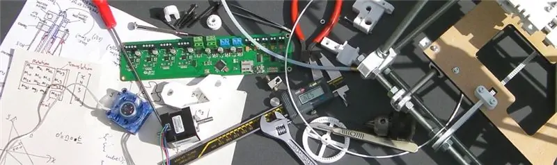 Рабочий стол Адриана Бойера, 2009 год.