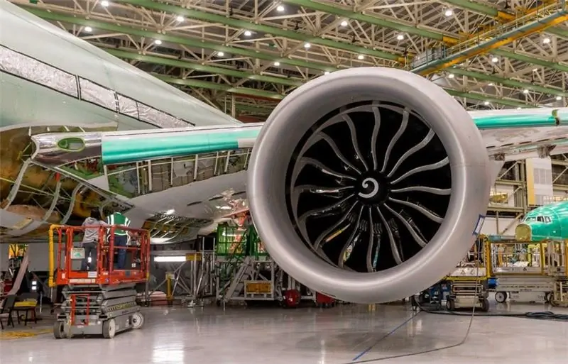 GE Aviation также использовала 3D-печать для производства деталей самолетов, в том числе реактивного двигателя Boeing 777x (на фото).