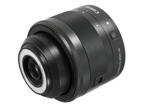 Canon представляет макрообъектив EF-M 28mm f/3.5 STM со встроенной кольцевой подсветкой