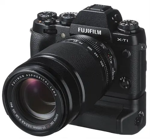 XT1_Front-Left_VerticalGrip_55-200mm_WhiteBK