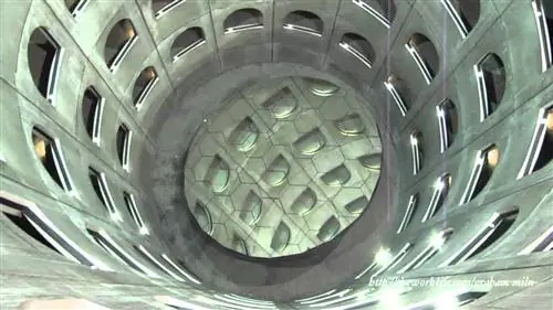 удивительные автостоянки в лионе