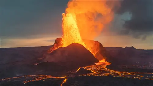 Типы вулканов: все, что вам нужно знать о двух основных группах и многом другом