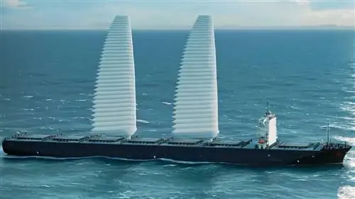 Первый в мире надувной парус с крыльями устанавливается на торговом судне