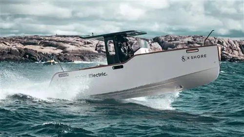 X Shore: «Tesla of the Seas» теперь продает свою роскошную лодку-электромобиль в США