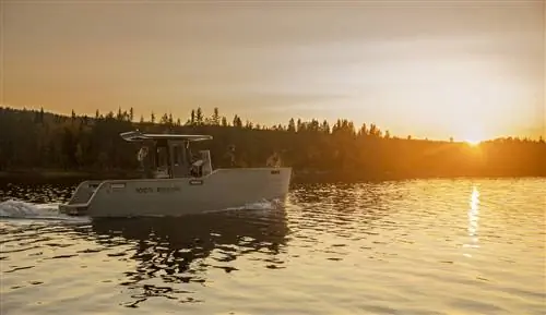 X Shore: «Tesla of the Seas» теперь продает свою роскошную лодку-электромобиль в США