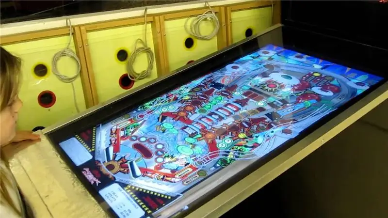 Виртуальный пинбол-кабинет доставляет настоящие острые ощущения