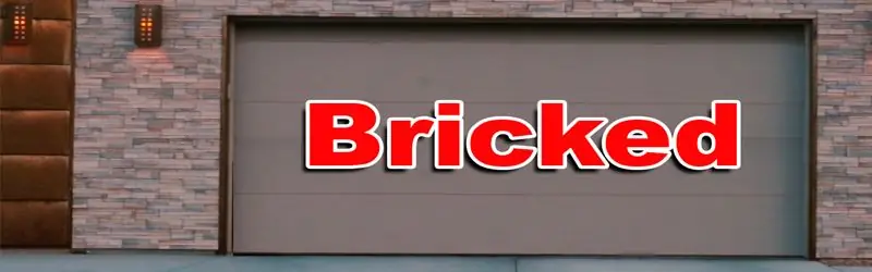 IOT Startup намеренно забивает дверь гаража клиентов кирпичами