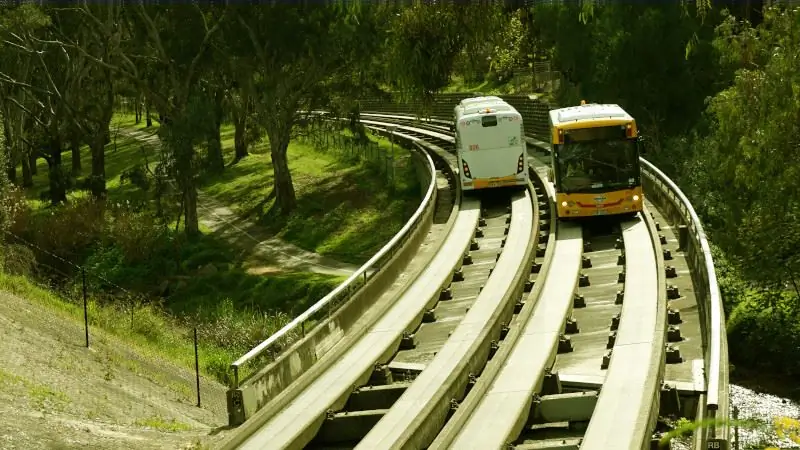 Автобус O-Bahn – малоизвестный общественный транспорт