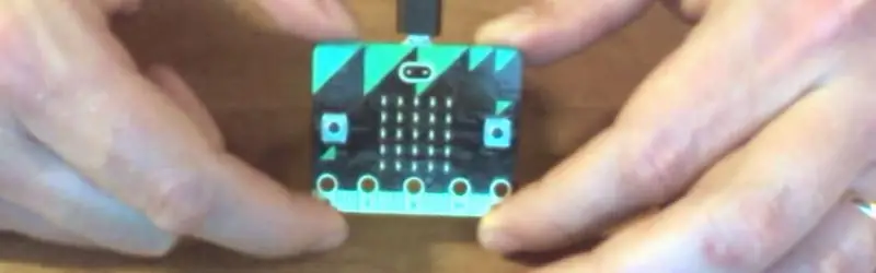 BBC Micro:bit получает Python