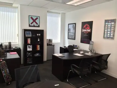 Кевин Духан, рабочее место