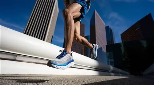 Десять крутых кроссовок на весну