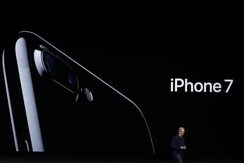 Извините, фанаты iPhone, но Apple не смелая, а жадная и наглая
