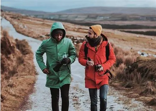 Осень скоро выломает к нам дверь, но мы будем отбиваться элегантно