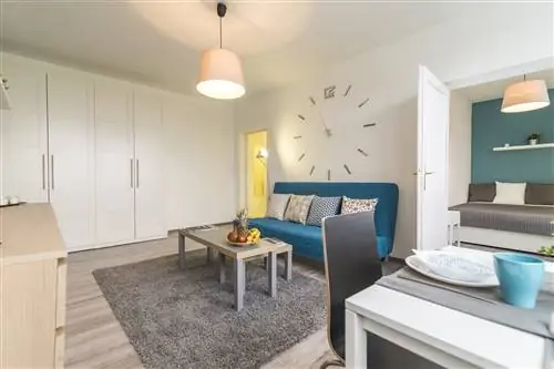 Так заброшенная панельная мини-квартира в Пеште становится эксклюзивным домом