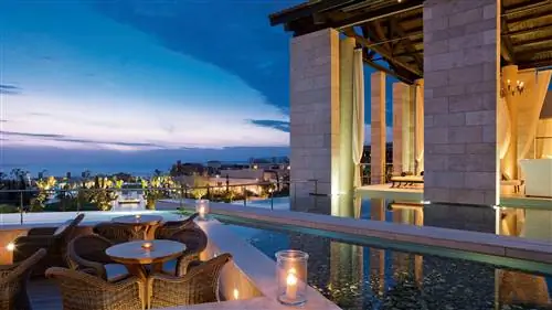 Вот телефон на Android, который предположительно убивает 99,9% бактерий