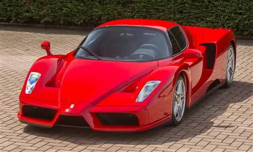 Тото Вольф продает Феррари из своей коллекции