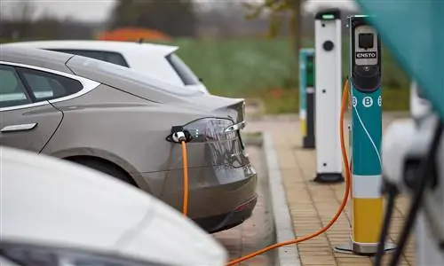 Вводятся новые тарифы на зарядку электромобилей