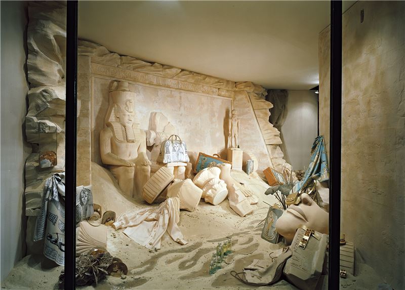 Витрина на тему Египта от LeïlMenchari для флагмана Hermès в 2005 году