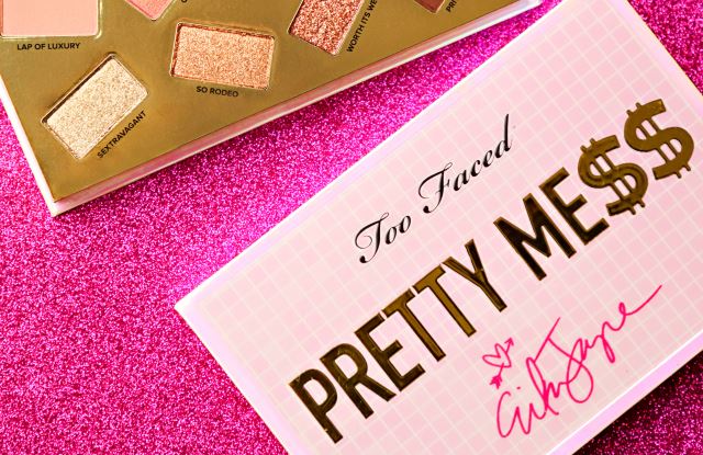 Палитра теней для век Pretty Mess от ErikJayne x Too Faced, 45 долларов