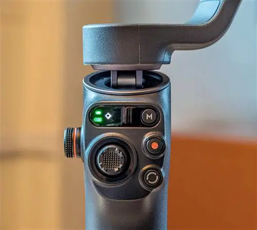 Панель состояния, стабилизатор DJI Osmo Mobile 6