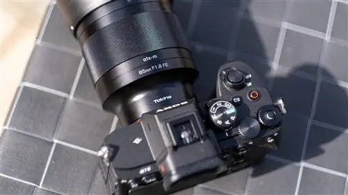 Четыре портретных объектива для кошелька с байонетом Sony E