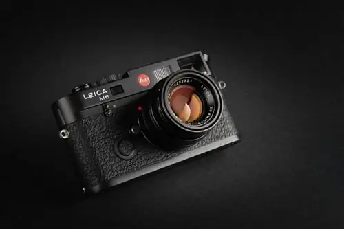 Снято на Nikon: фотография танкиста в центре скандала вокруг рекламы Leica, на самом деле снятая с помощью фотоаппаратов известного японского бренда