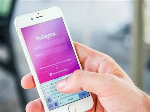 Это приложение предлагает хэштеги Instagram для ваших фотографий с помощью машинного обучения