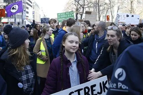 Грета Тунберг – человек года по версии TIME, но она не единственная молодая активистка по борьбе с изменением климата, которую стоит отметить