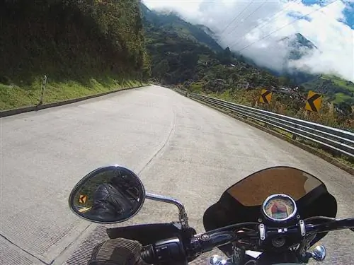 «Вы смотрите на то, куда вы идете и где вы находитесь, и это никогда не имеет смысла, но затем вы оглядываетесь на то, где вы были, и, кажется, возникает закономерность». - Роберт М. Пирсиг, Дзен и искусство обслуживания мотоциклов: исследование ценностей.