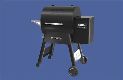 Гриль Traeger на синем