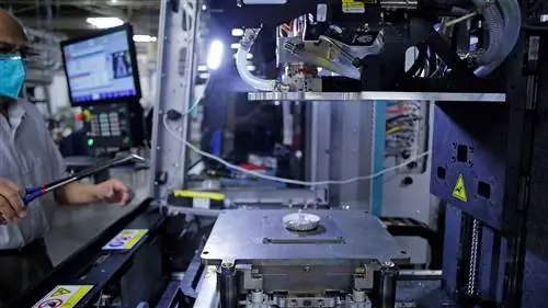 Этот огромный принтер Xerox может создавать металлические детали для ВМС США