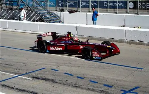 Формула E добавляет новые города, нового спонсора