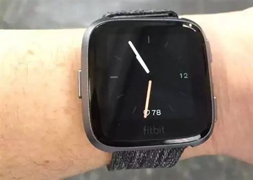 Фитбит Верса