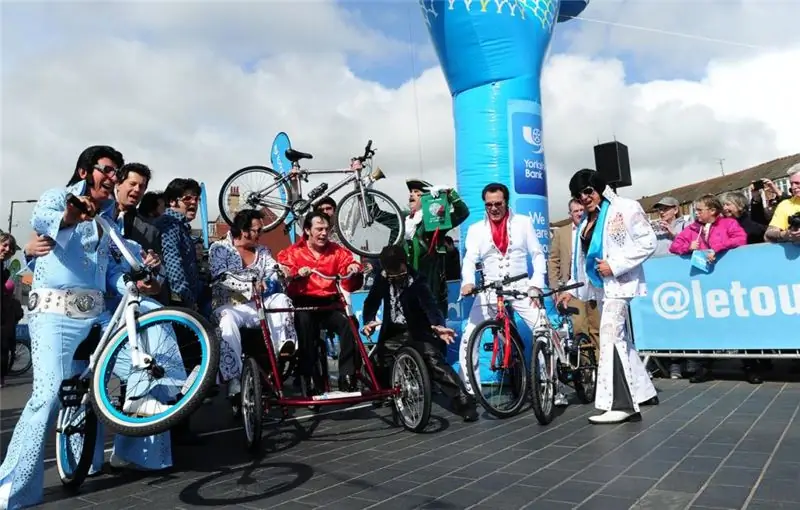 Подозрительные умы? Вовсе нет, поскольку Бридлингтон (и подражатели Элвиса) влюбляются в Тур де Йоркшир