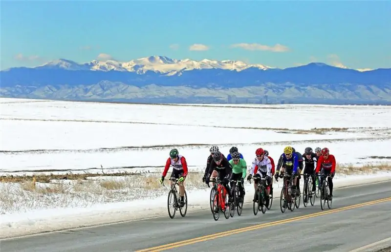 Зимний групповой велоспорт CC BY-NC-ND 2.0 reid.neureiter https://www.flickr.com/photos/21085902@N08