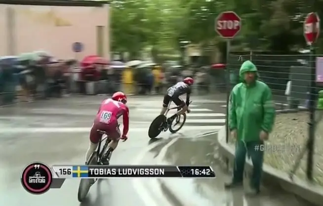 Гонщик «Катюши» «очень расстроен» после того, как команда выгнала его с Джиро за драфт в гонке на время