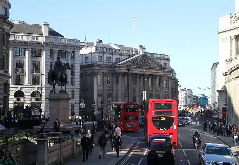 Лондонский Сити подтверждает планы по запрету проезда транспортных средств к перекрестку банков