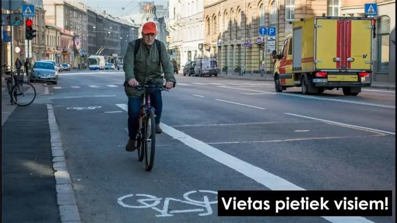 Видео: участники кампании в Риге нарисовали партизанские велосипедные дорожки, которые были настолько хороши, что мэр города получил за них комплименты