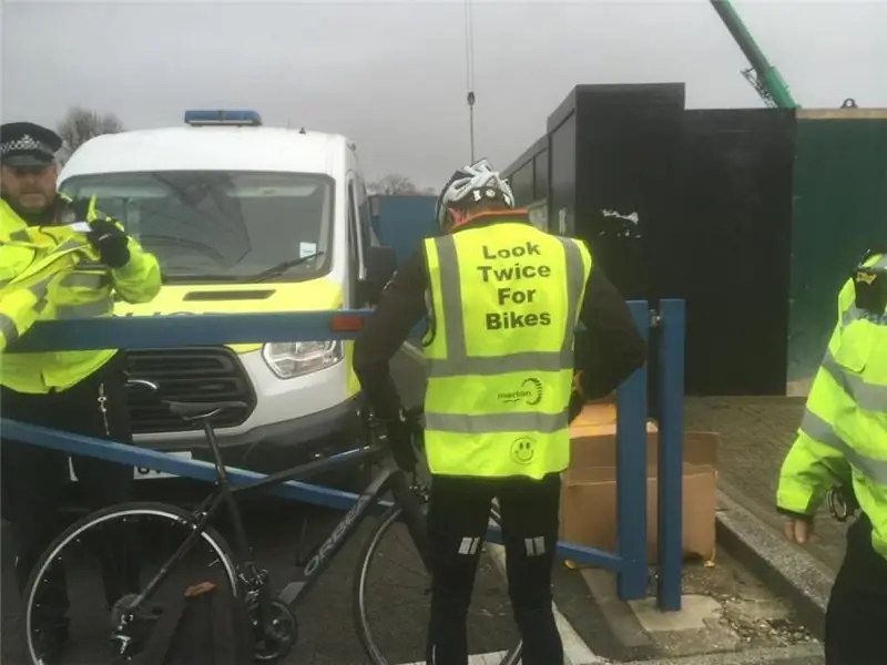 Метполиция отрицает, что операция по выдаче сигнализаций велосипедистам была «обвинением жертвы»