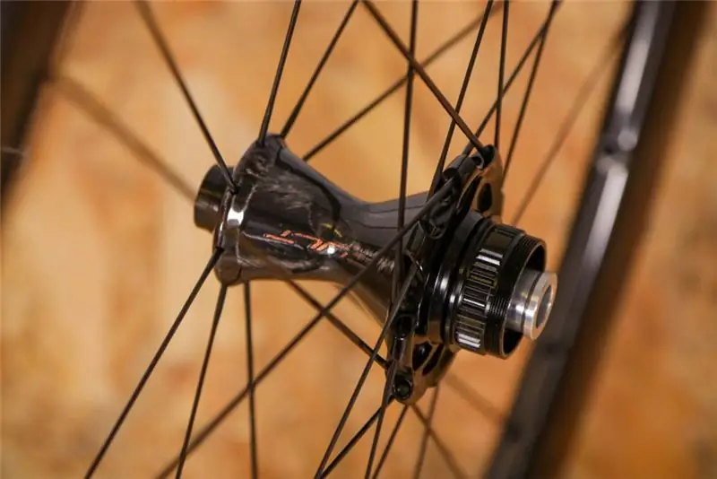Колесная пара Campagnolo Bora Ultra WTO 45 DB 2021 - передняя втулка 1 Колесная пара Campagnolo Bora Ultra WTO 45 DB 2021 - передняя втулка 1