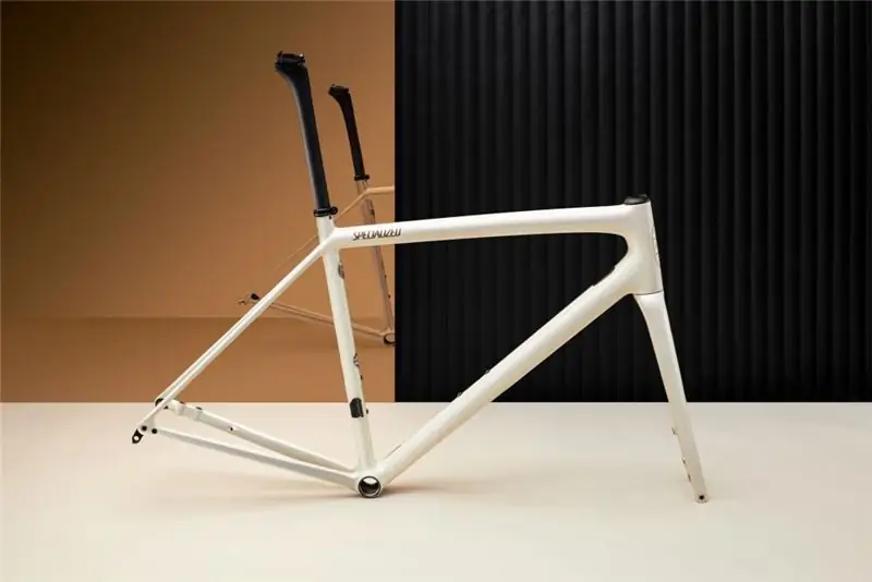 Specialized_Sagan-Collection_Aethos-10R_Hero