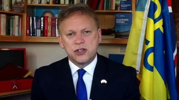 Замешательство, поскольку Грант Шаппс теперь говорит, что его «не привлекает бюрократия» номерных знаков для велосипедистов