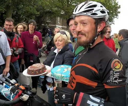 Официальная дистанция - 29 080 км