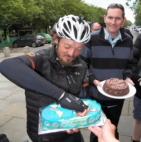 «Мне перерезать Меридиан? Майк и торт с его маршрутом