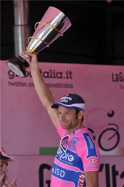 Микеле Скарпони отстранен Лампре после официального признания участия в встречах с Ferrari