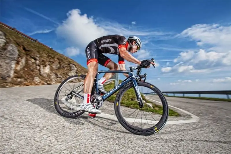 Wilier анонсировала новый шоссейный аэродинамический велосипед Cento 1 Air