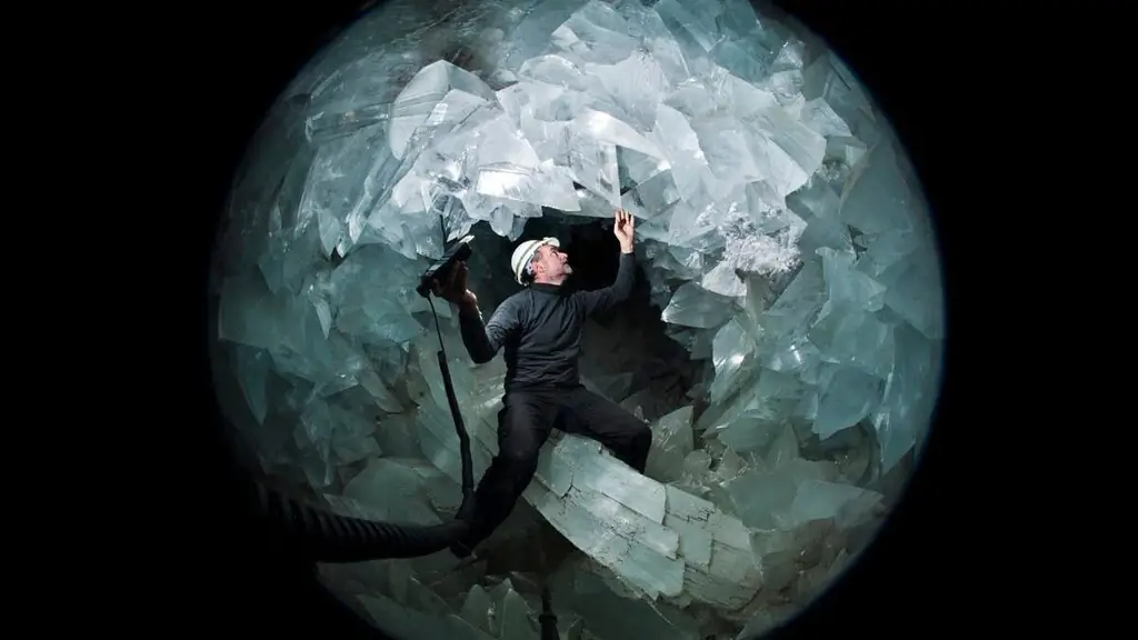 Геология: климат сформировал причудливый кристаллический грот